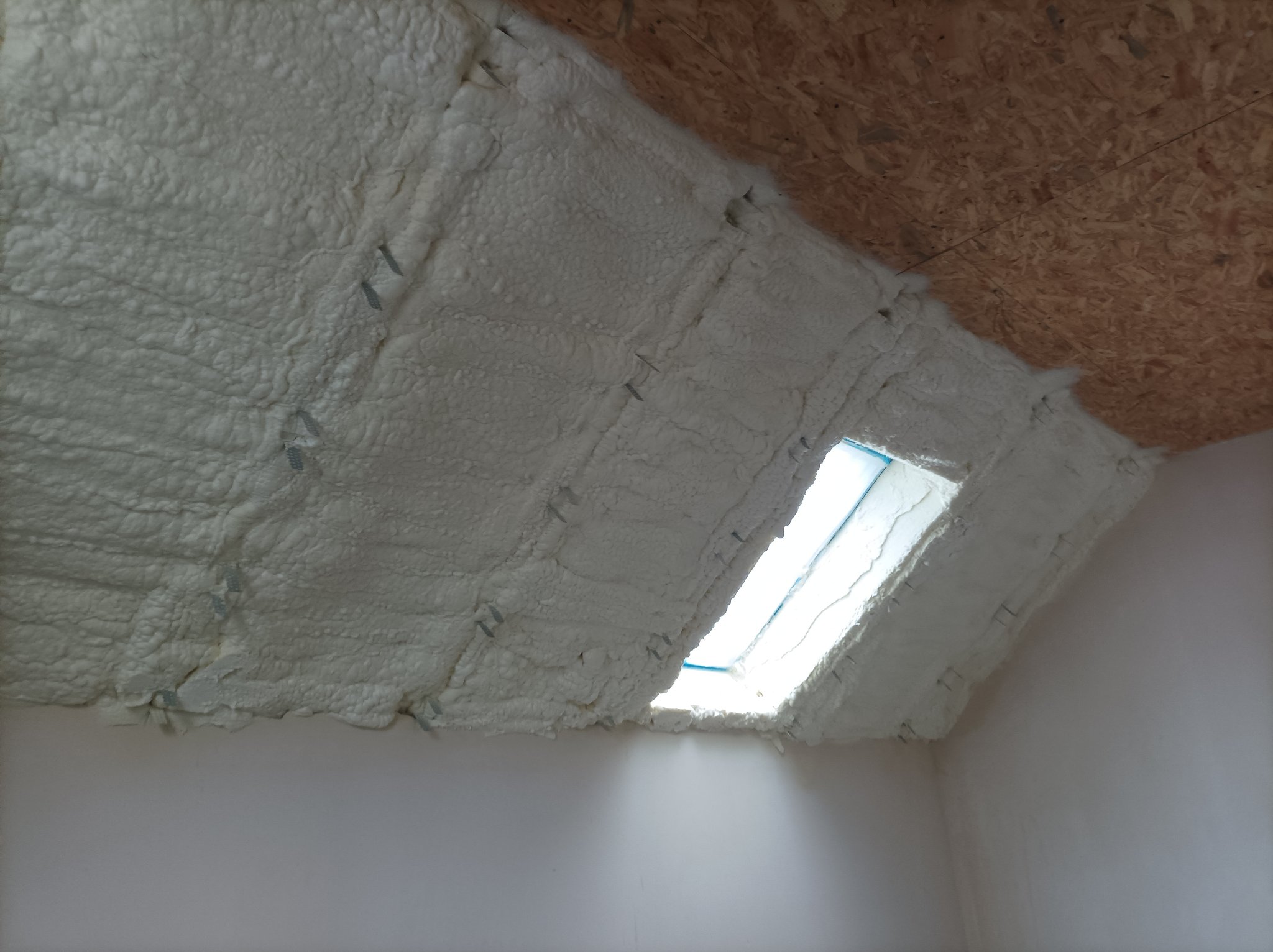 Ocieplanie poddaszy pianą PUR – Realizacje