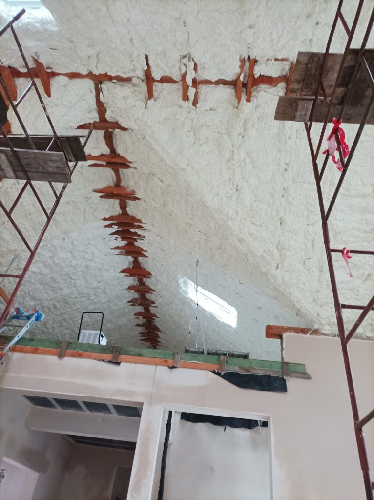 Ocieplanie Poddaszy Pianą PUR w Warszawie