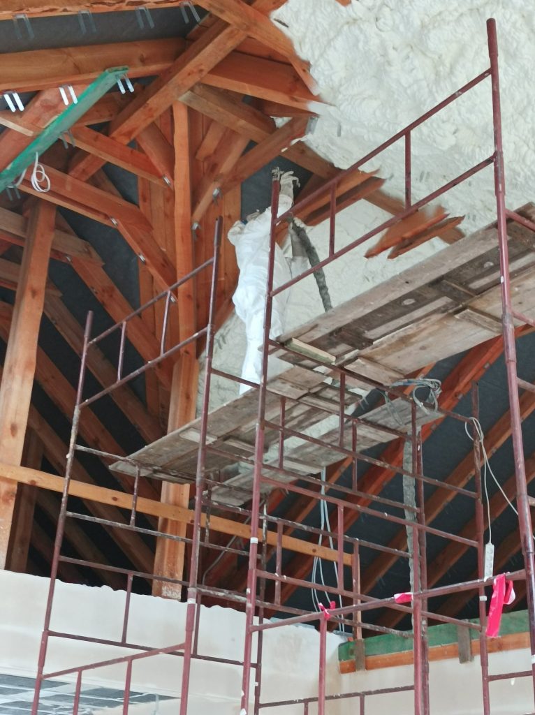 Kompleksowe ocieplenie poddasza w Warszawie​